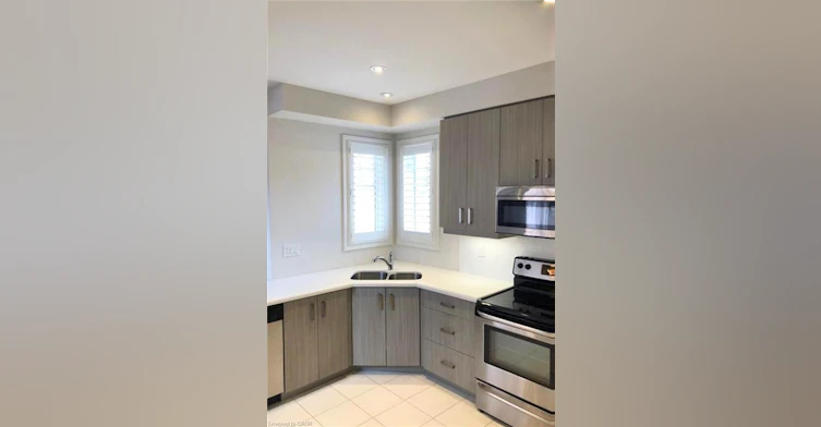24 Farley Lane, Hamilton, ON, L9G 0G7 - 4