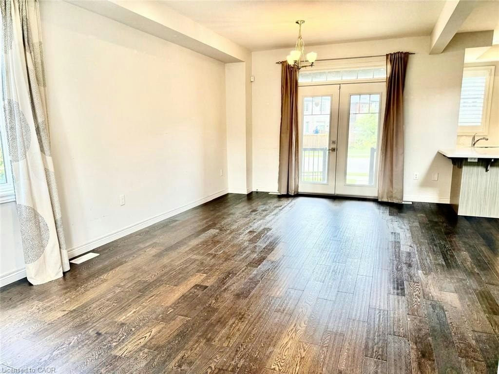 24 Farley Lane, Hamilton, ON, L9G 0G7 - 4