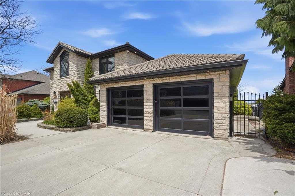 176 Albion Falls Boulevard, Hamilton, ON, L8W 1R6 - 3