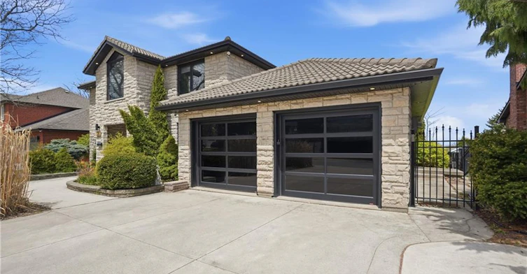 176 Albion Falls Boulevard, Hamilton, ON, L8W 1R6 - 3
