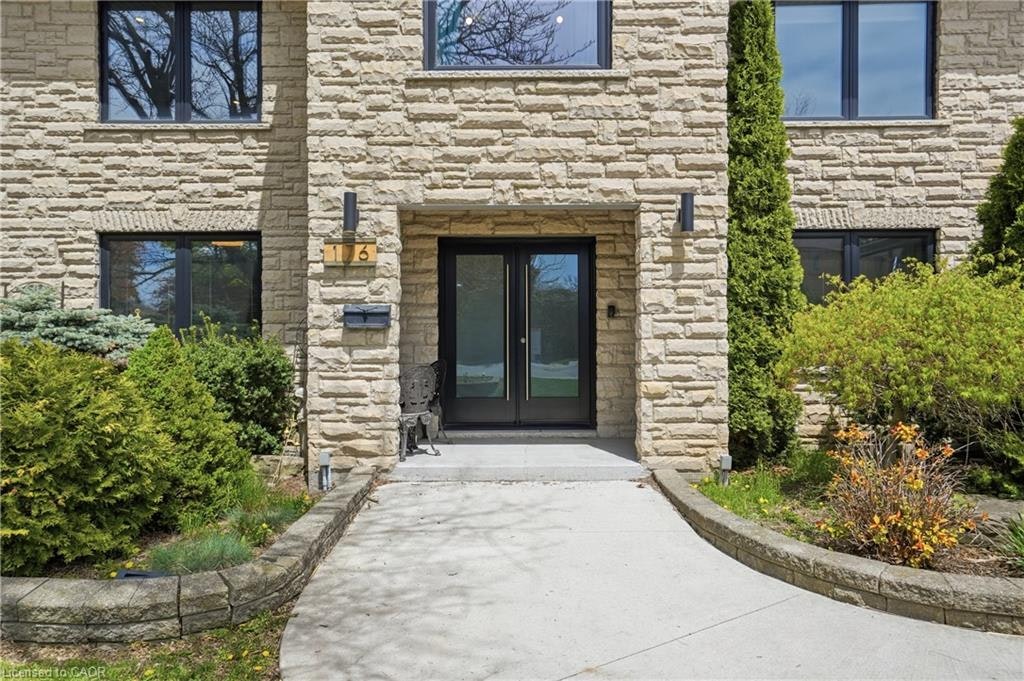 176 Albion Falls Boulevard, Hamilton, ON, L8W 1R6 - 4