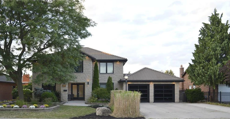 176 Albion Falls Boulevard, Hamilton, ON, L8W 1R6