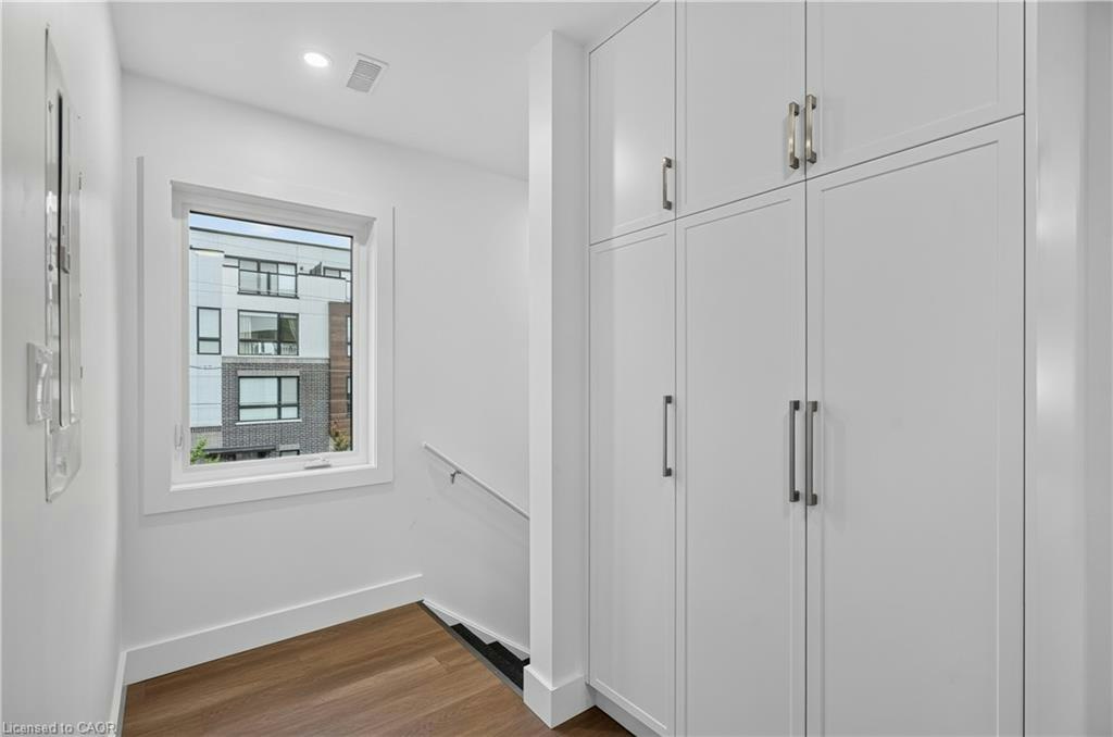4-332 King Street W, Hamilton, ON, L8S 1W6 - 5