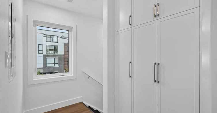 4-332 King Street W, Hamilton, ON, L8S 1W6 - 5