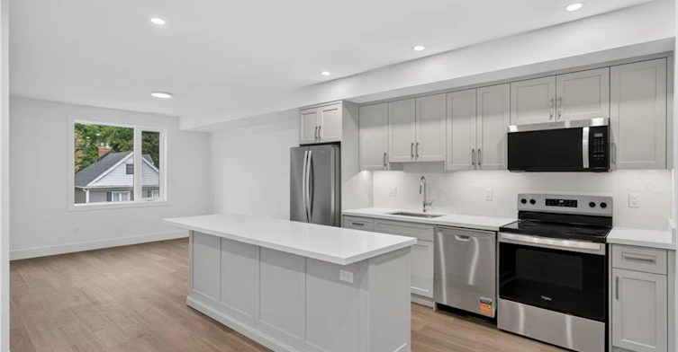 4-332 King Street W, Hamilton, ON, L8S 1W6 - 11