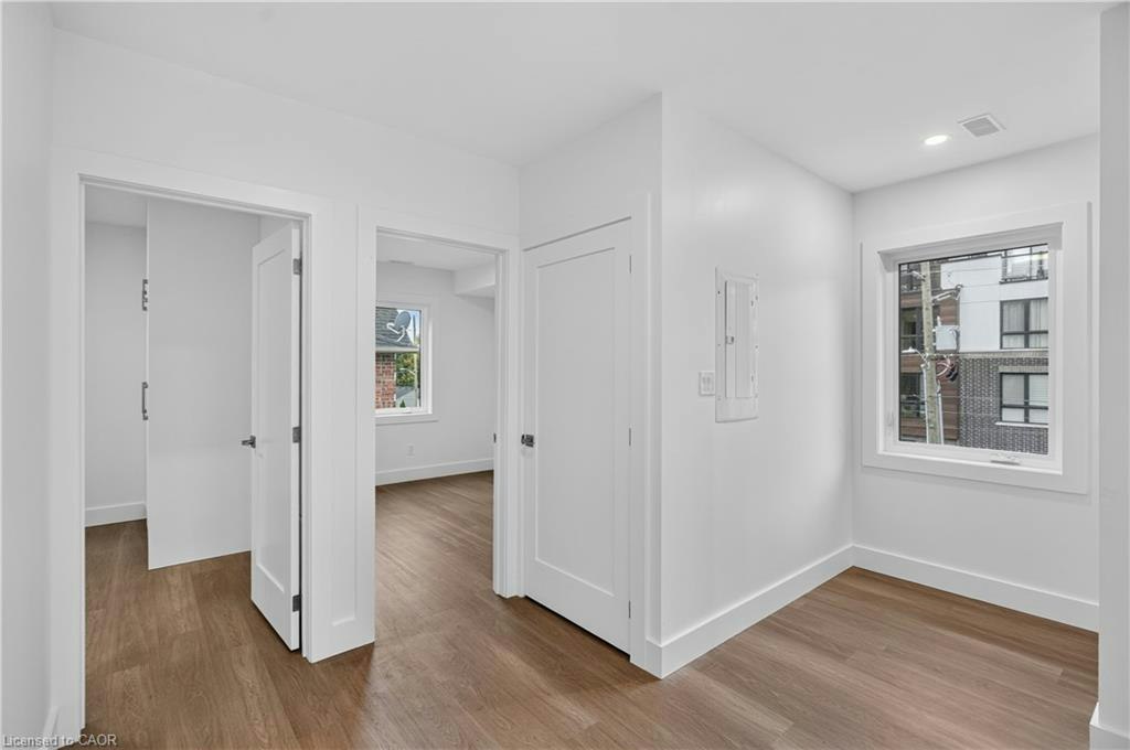 4-332 King Street W, Hamilton, ON, L8S 1W6 - 7