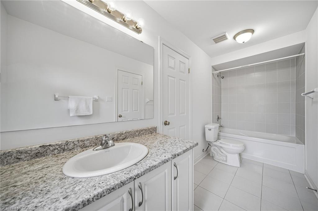 12 Oldham Avenue, Brant, ON, N3L 0G7 - 17