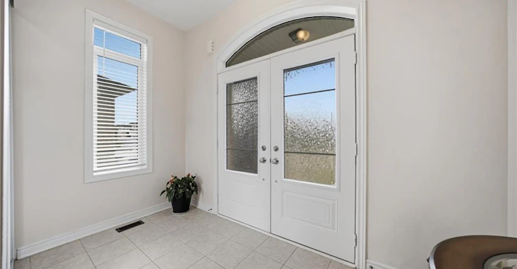 12 Oldham Avenue, Brant, ON, N3L 0G7 - 2
