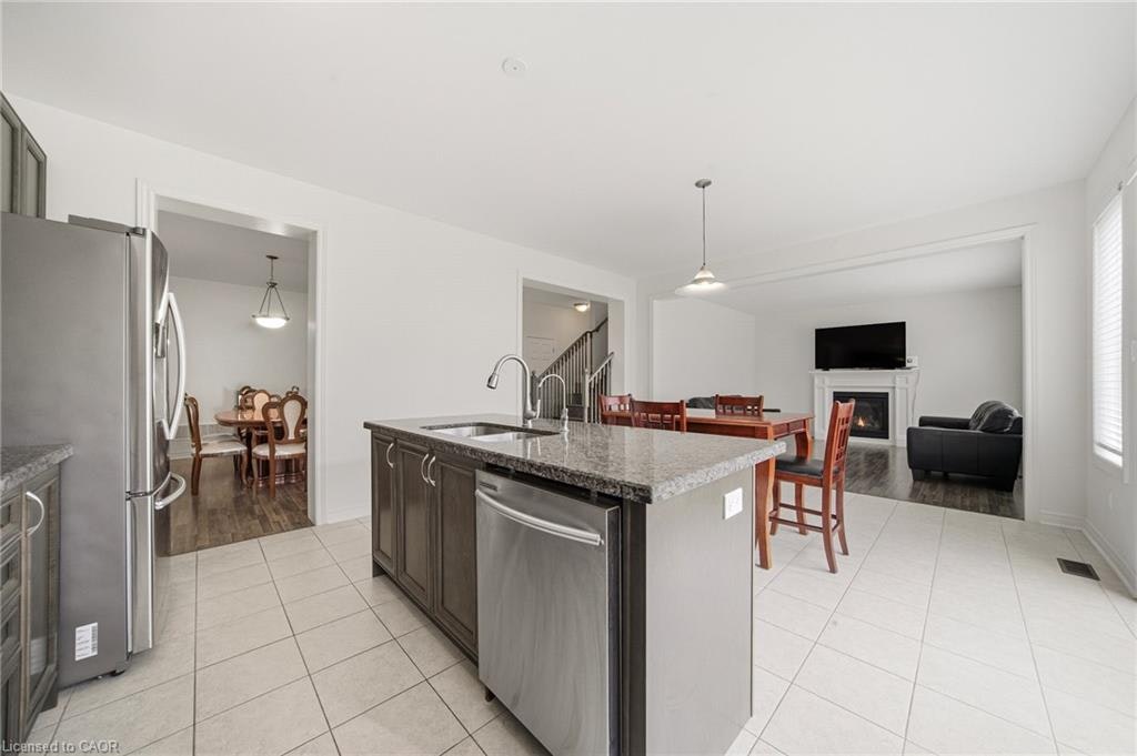 12 Oldham Avenue, Brant, ON, N3L 0G7 - 9