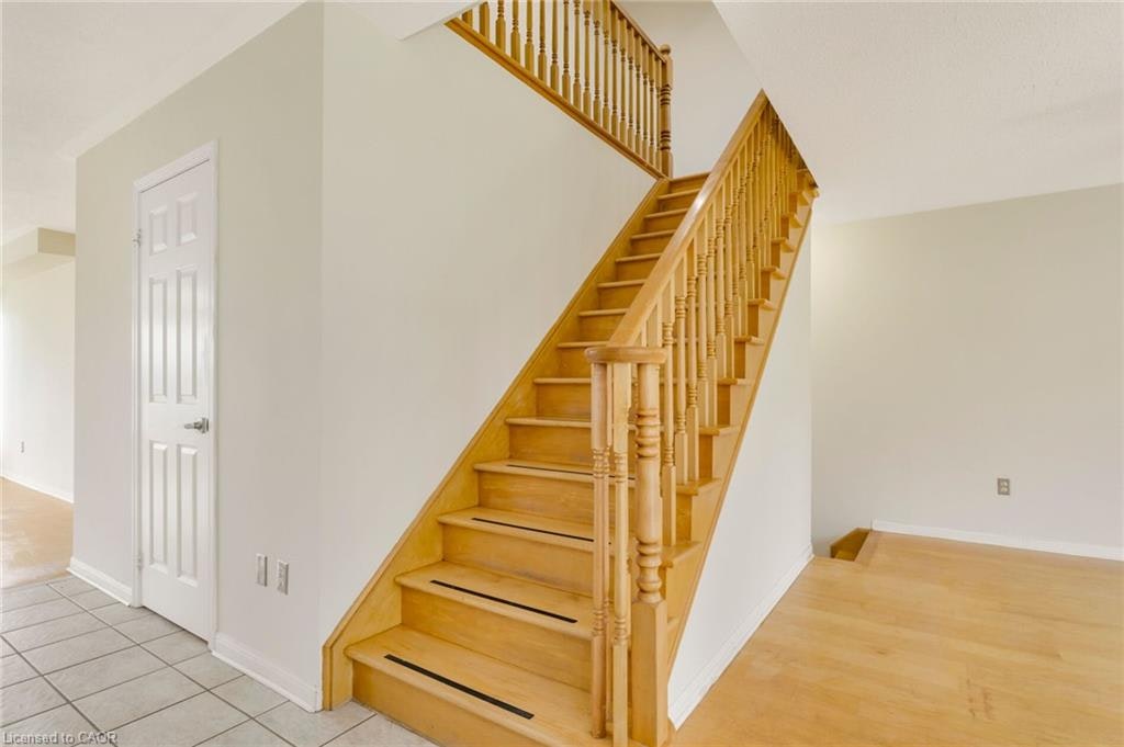 2204 Grand Oak Trail, Oakville, ON, L6M 4S6 - 16