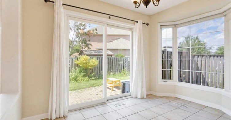 2204 Grand Oak Trail, Oakville, ON, L6M 4S6 - 12