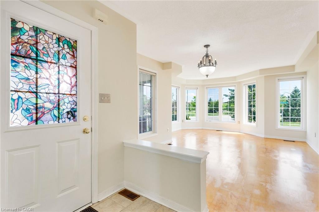 2204 Grand Oak Trail, Oakville, ON, L6M 4S6 - 2