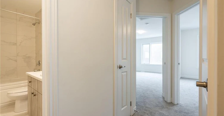 28 Dryden Lane, Hamilton, ON, L8H 0B6 - 14