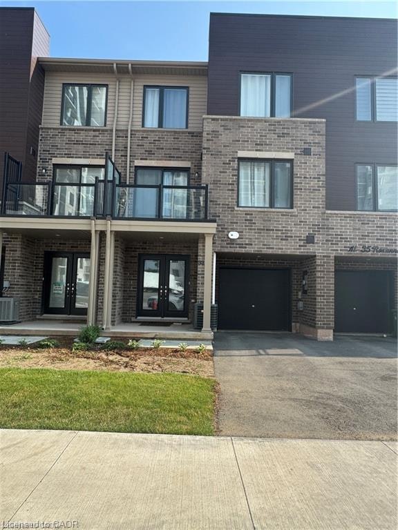 28 Dryden Lane, Hamilton, ON, L8H 0B6