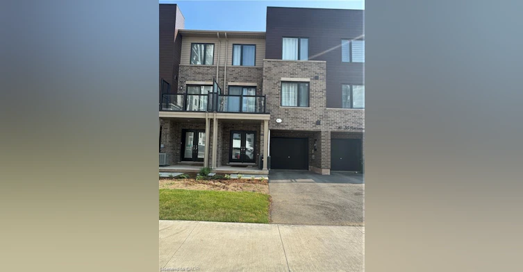 28 Dryden Lane, Hamilton, ON, L8H 0B6