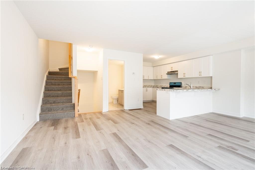 28 Dryden Lane, Hamilton, ON, L8H 0B6 - 13