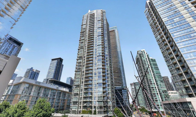 2109-10 Navy Wharf Court