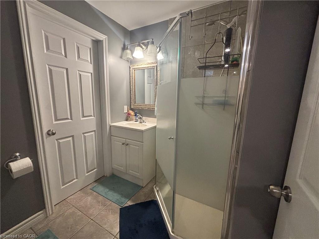 40 Caprice Court, Kitchener, ON, N2M 5M2 - 25