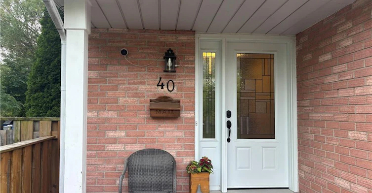 40 Caprice Court, Kitchener, ON, N2M 5M2 - 3