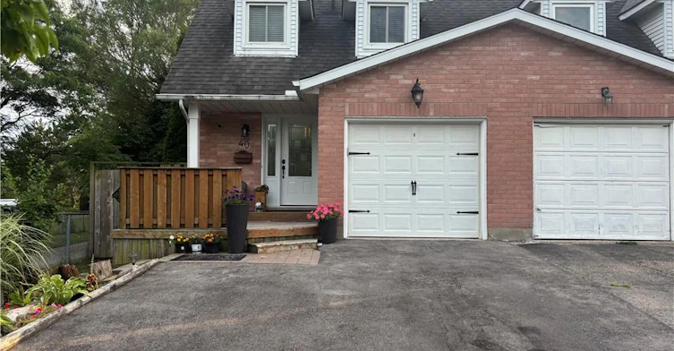 40 Caprice Court, Kitchener, ON, N2M 5M2 - 2