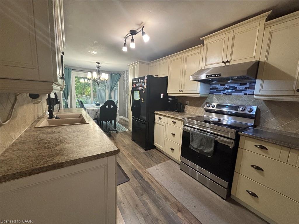 40 Caprice Court, Kitchener, ON, N2M 5M2 - 11