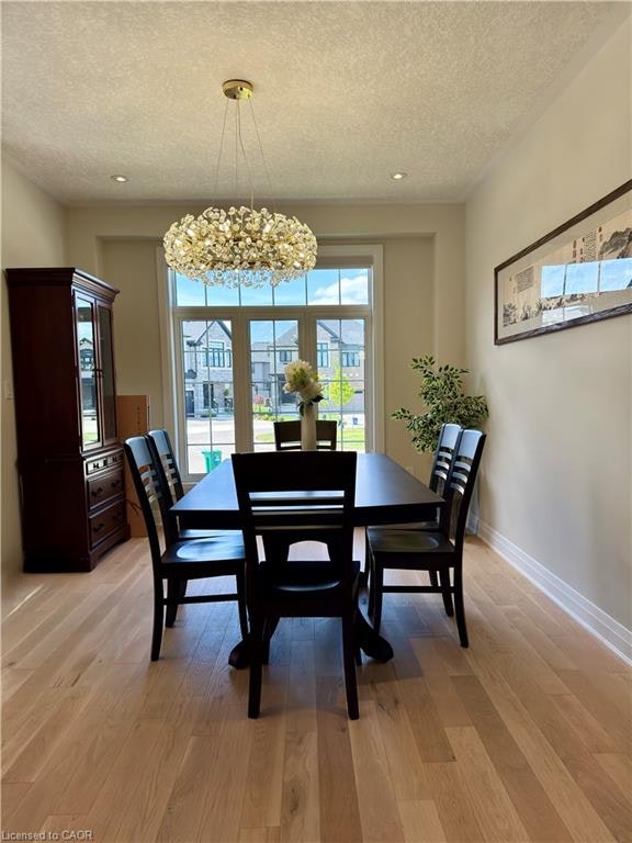 923 Eaglecrest Court, Kitchener, ON, N2K 0B8 - 7