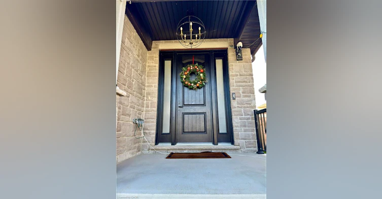 923 Eaglecrest Court, Kitchener, ON, N2K 0B8 - 3