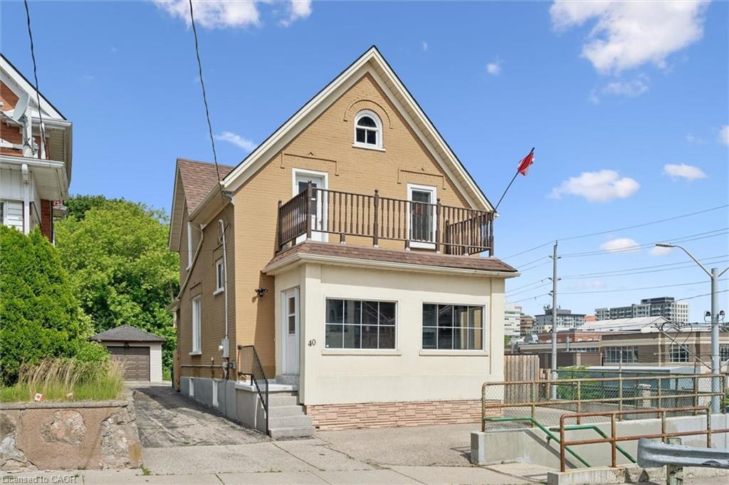 40 Madison Avenue S, Kitchener, ON, N2G 3M5