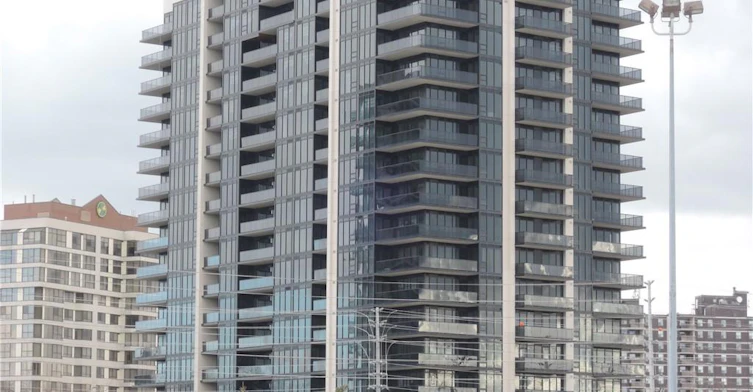 208-1035 Southdown Road, Mississauga, ON, L5J 0A2 - 2