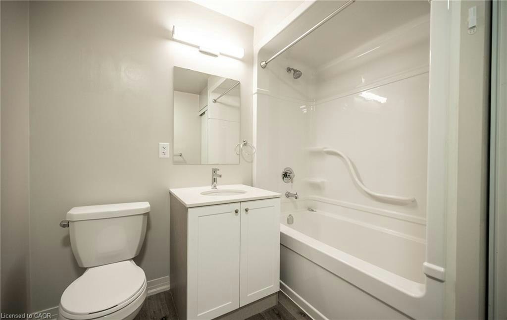LP09-50 Herrick Avenue, St. Catharines, ON, L2P 2T9 - 31