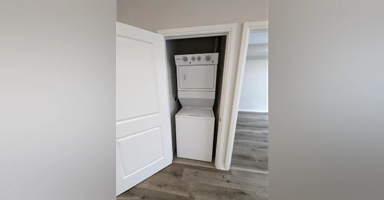 LP09-50 Herrick Avenue, St. Catharines, ON, L2P 2T9 - 4
