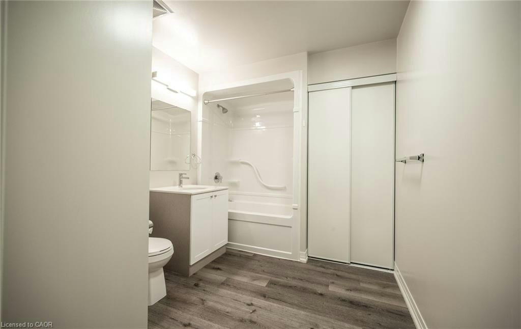 LP09-50 Herrick Avenue, St. Catharines, ON, L2P 2T9 - 29