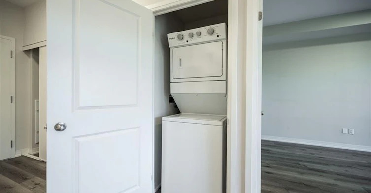 LP09-50 Herrick Avenue, St. Catharines, ON, L2P 2T9 - 34
