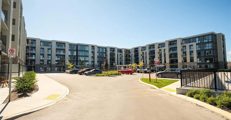 LP09-50 Herrick Avenue, St. Catharines, ON, L2P 2T9 - 2