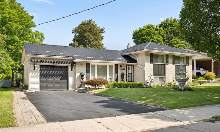 285 Stonybrook Drive