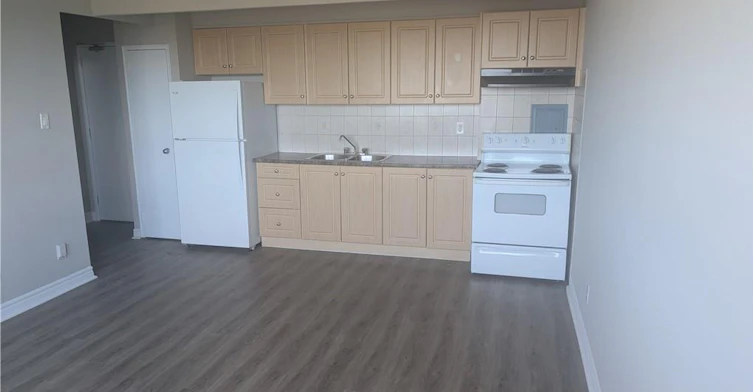 739 D-468 Ottawa Street N, Hamilton, ON, L8H 4A6 - 2