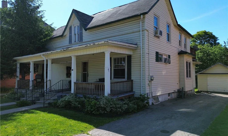 102 Stanley Street