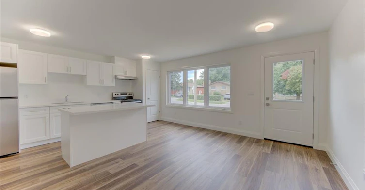 B-93 Kinzie Avenue, Kitchener, ON, N2A 1S5 - 2