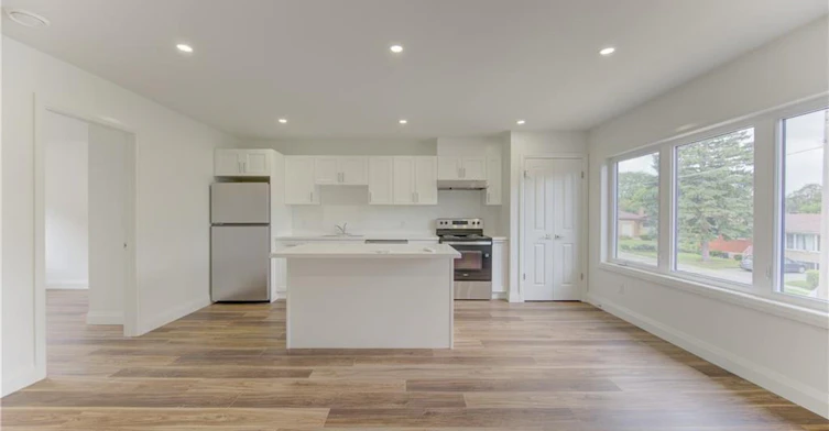 A-93 Kinzie Avenue, Kitchener, ON, N2A 1S5 - 2