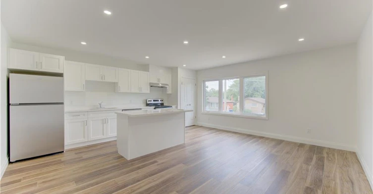 A-93 Kinzie Avenue, Kitchener, ON, N2A 1S5