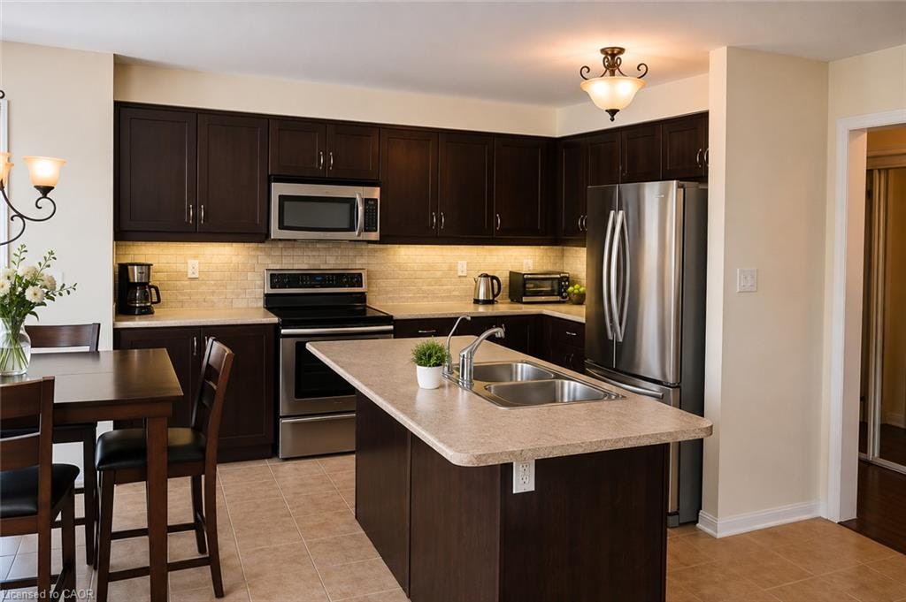 135 Chase Crescent, Cambridge, ON, N3C 0C6 - 6
