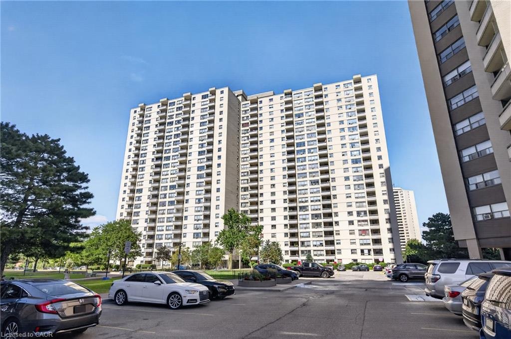 912-370 Dixon Road, Toronto, ON, M9R 1T2