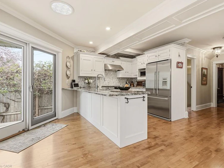 2116 Caroline Street, Burlington, ON, L7R 1L8 - 17