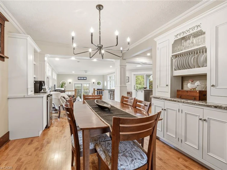 2116 Caroline Street, Burlington, ON, L7R 1L8 - 12