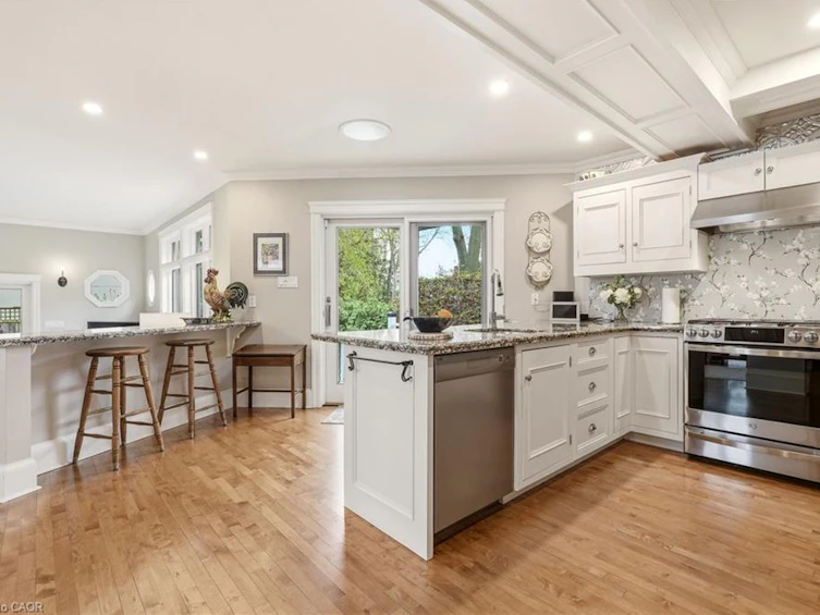 2116 Caroline Street, Burlington, ON, L7R 1L8 - 15