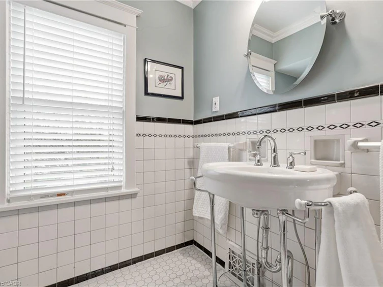 2116 Caroline Street, Burlington, ON, L7R 1L8 - 27
