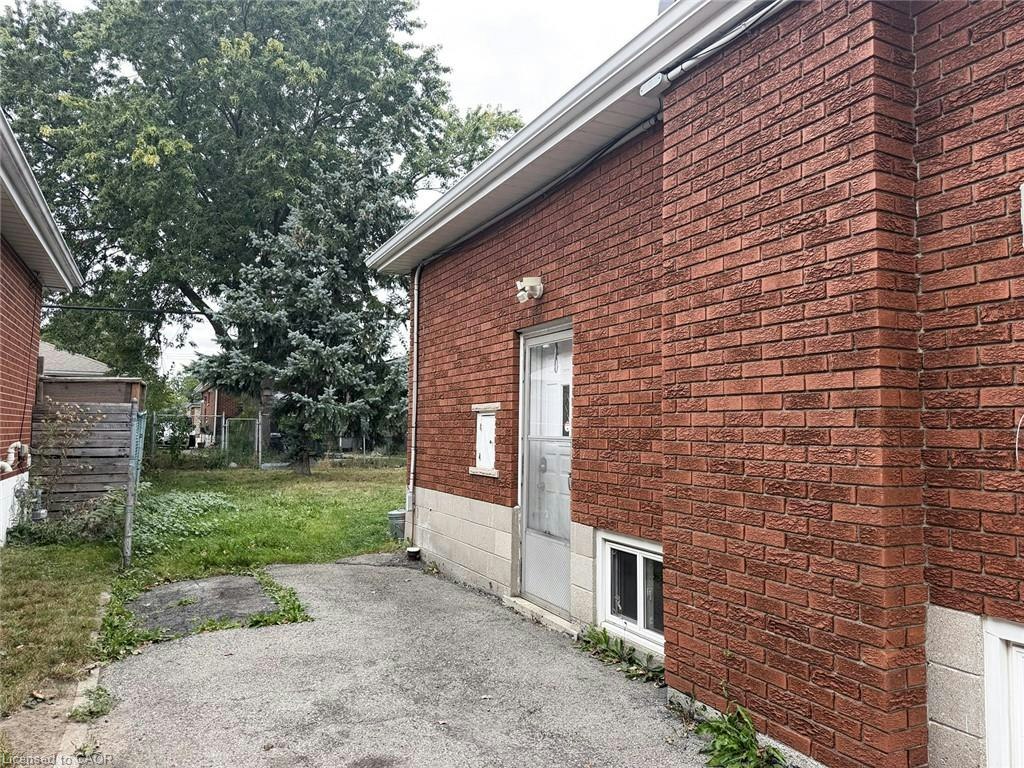 Bsmt-1107 Mohawk Road E, Hamilton, ON, L8T 2S4 - 3