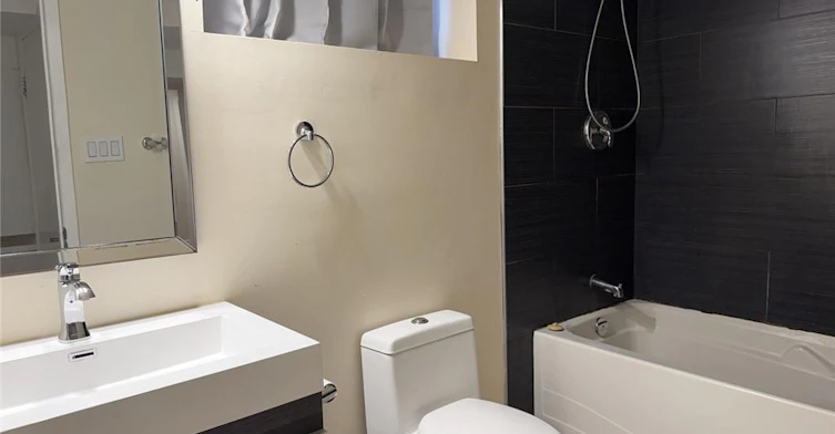 Bsmt-1107 Mohawk Road E, Hamilton, ON, L8T 2S4 - 11