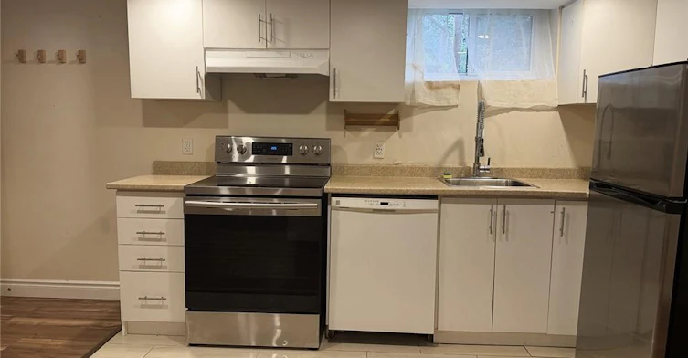 Bsmt-1107 Mohawk Road E, Hamilton, ON, L8T 2S4 - 8