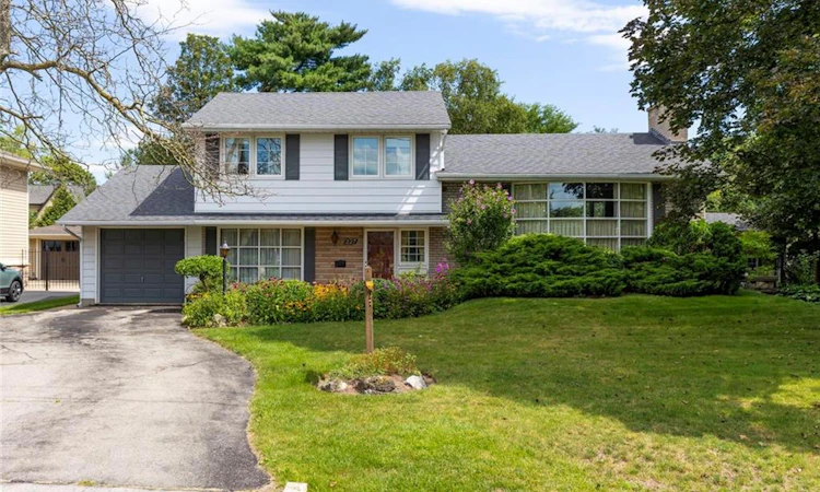 227 Sandwell Drive
